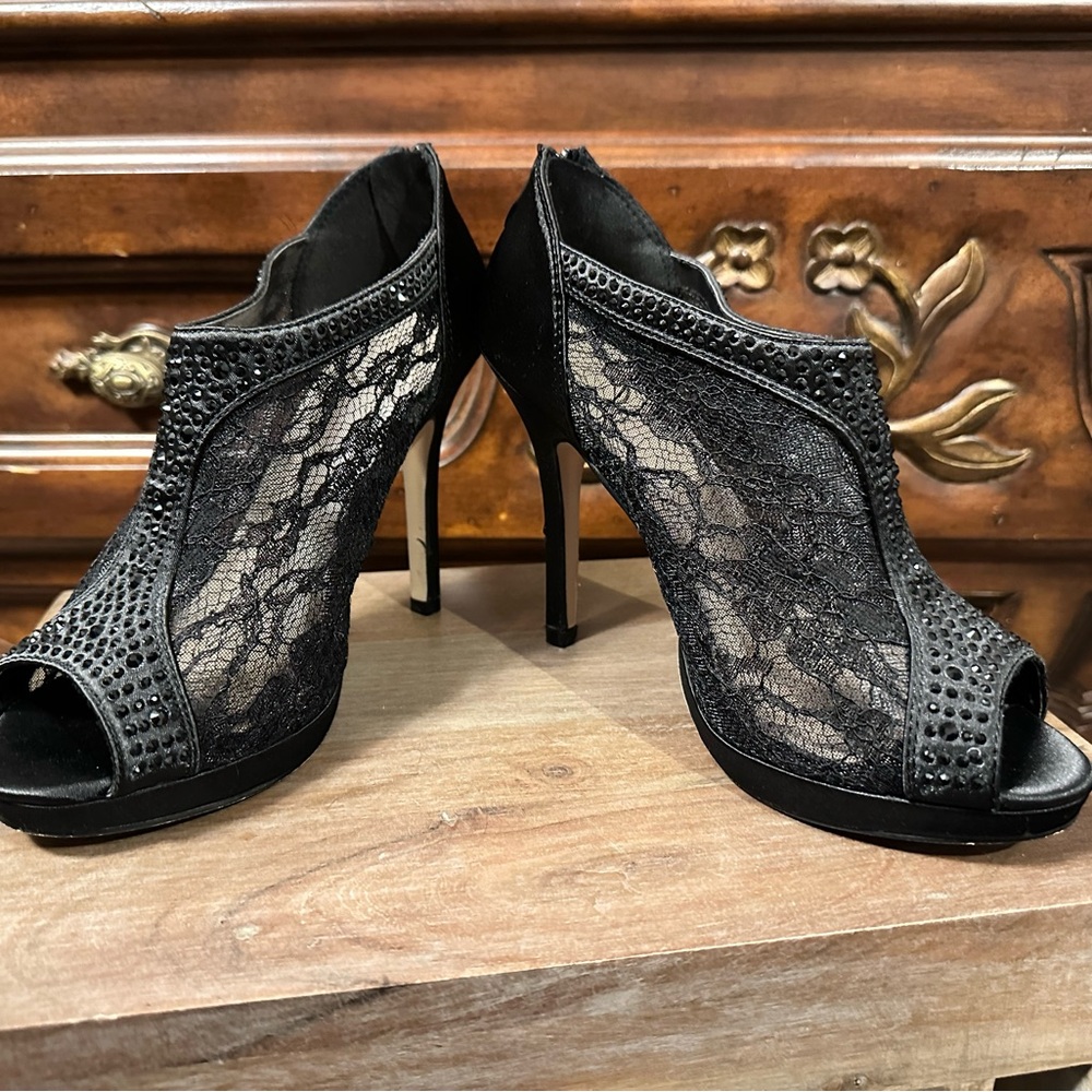 Elegant Black Lace Peep-Toe Heels